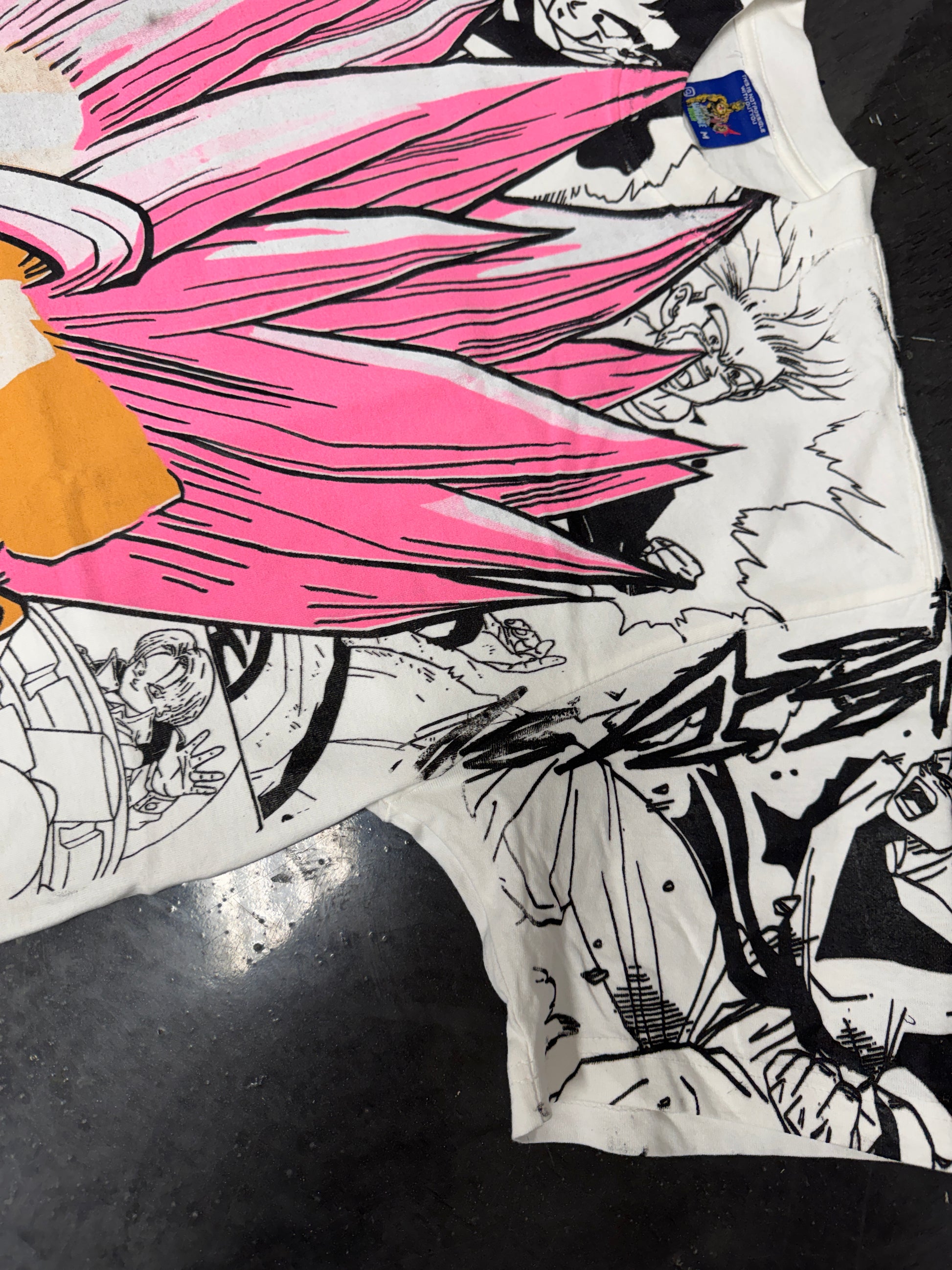 White - Gohan mega print pink)