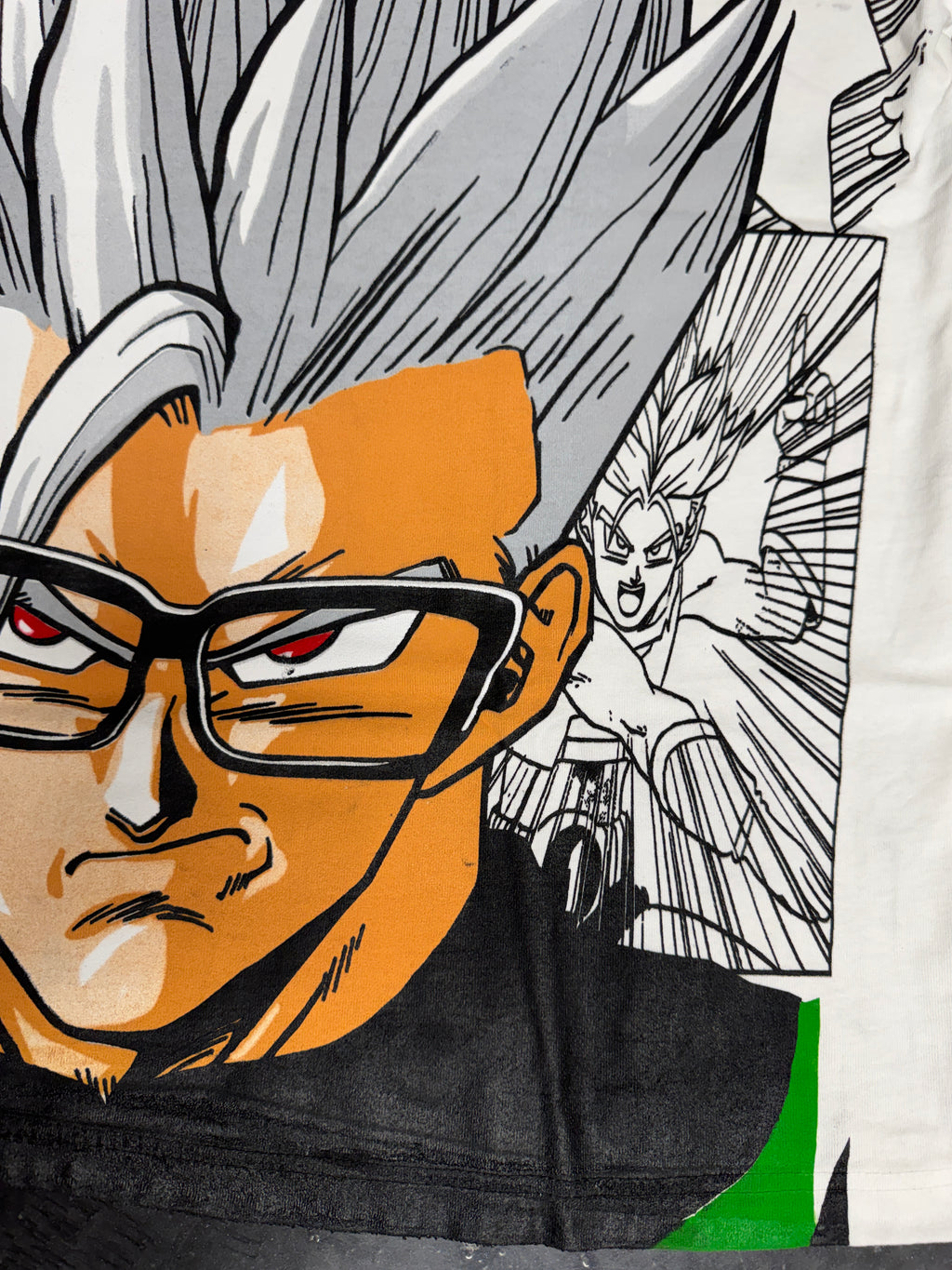 White - Gohan mega print pink)