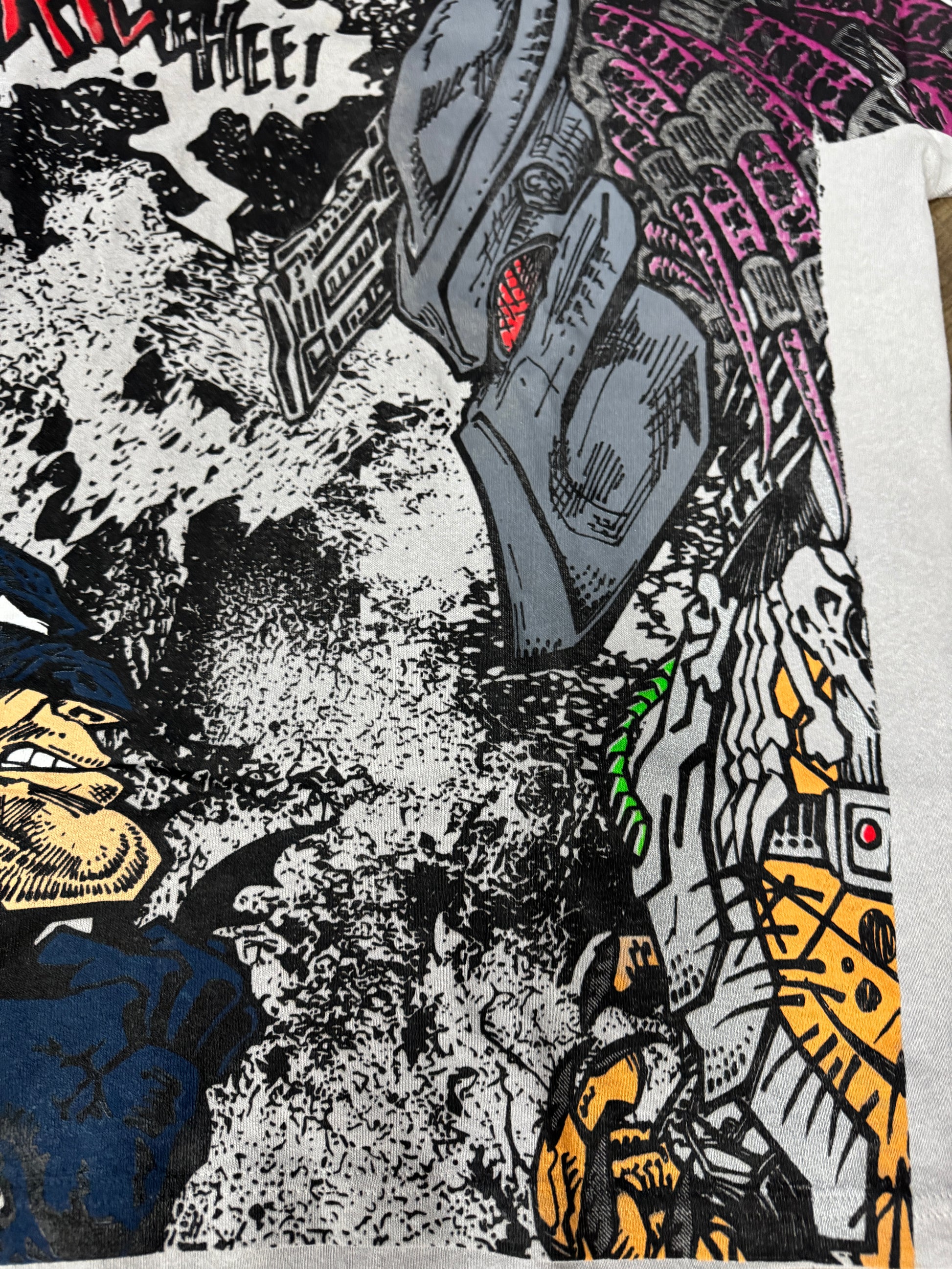Light grey - Batman & predator