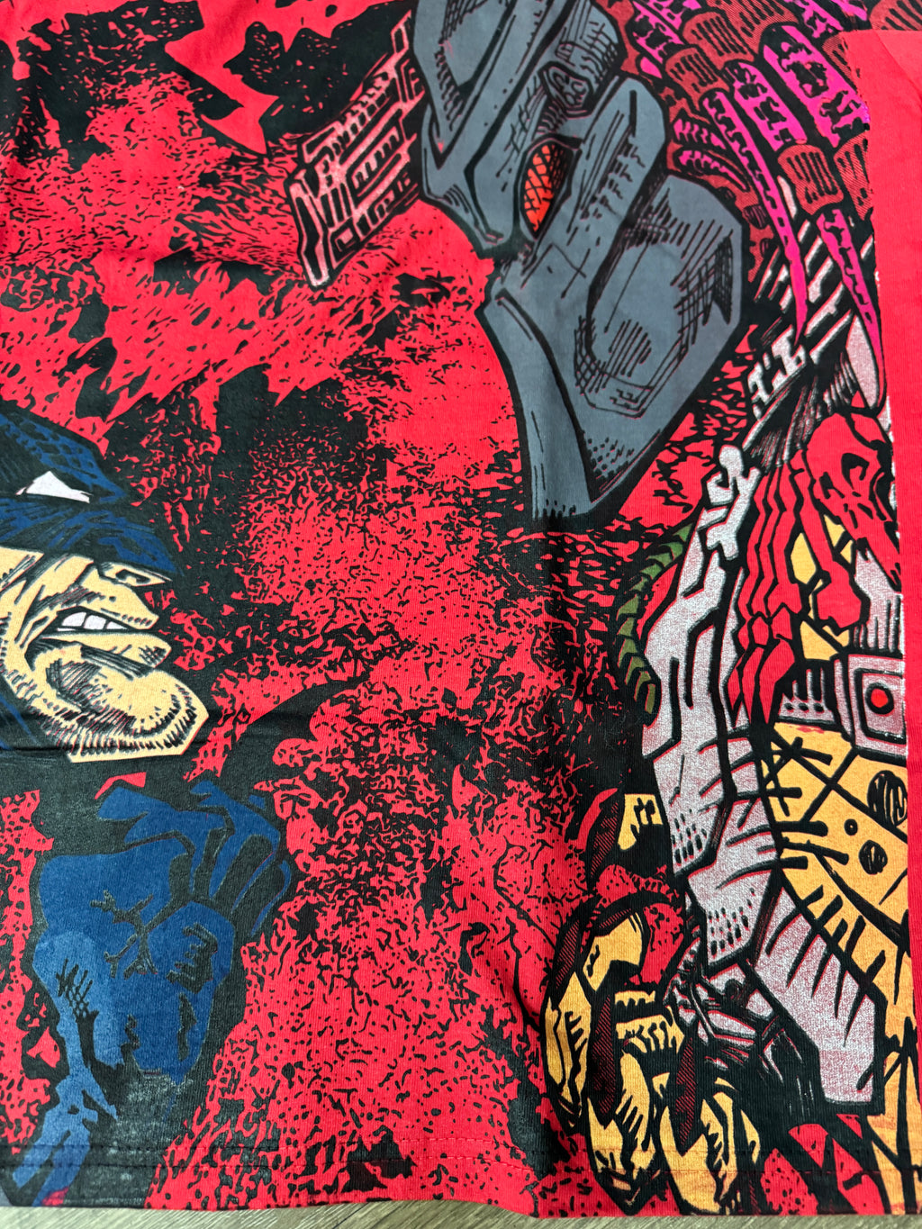 Red - Batman & predator